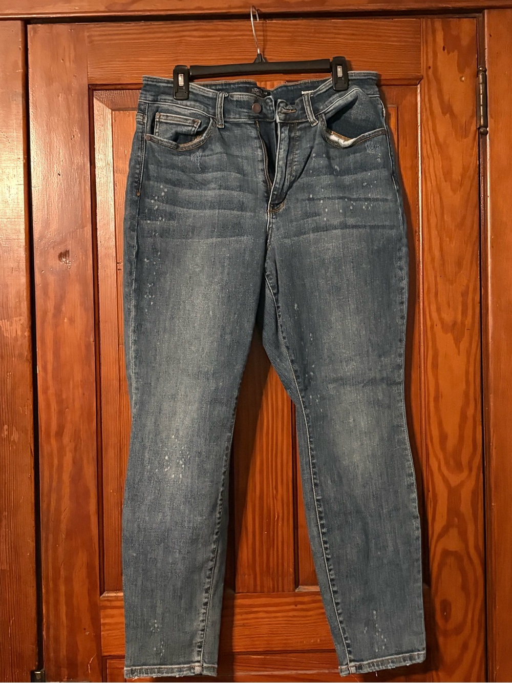 Judy Blue Distressed Boyfriend Jeans in Medium Blue Wash
